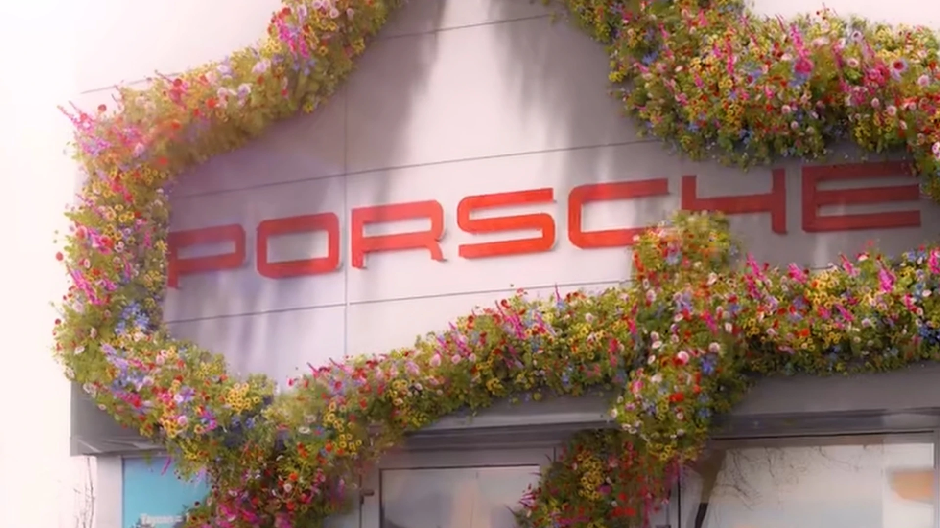 Porsche Center Moldova